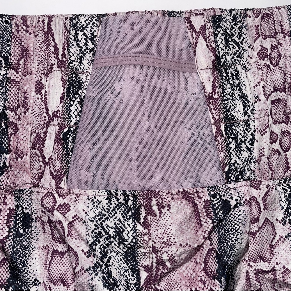 NWT Free People Movement The Way Home Shorts Anaconda Venom - Picture 5 of 9